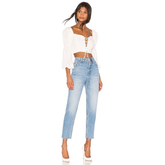 Levi's Mom Jean 27" / Size 29 / Sneak Peek Light Blue High Rise Relaxed Leg - Picture 4 of 12